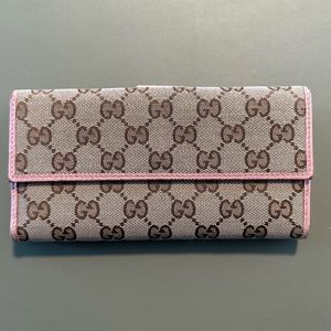 RARE Gucci Continental Long Flap Wallet GG Supreme with pink